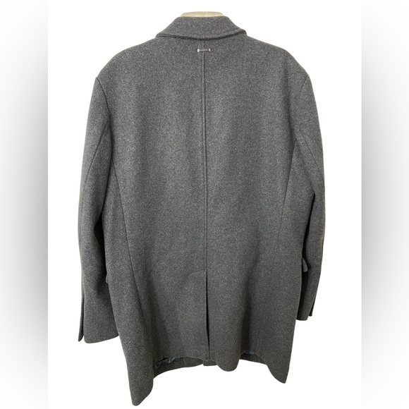 MICHEAL KORS MENS OVER COAT SIZE LARGE SLIM FIT. ARMPIT TO ARMPIT 22” - Picture 2 of 12